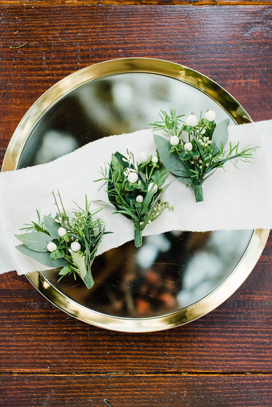 green groom boutonniere